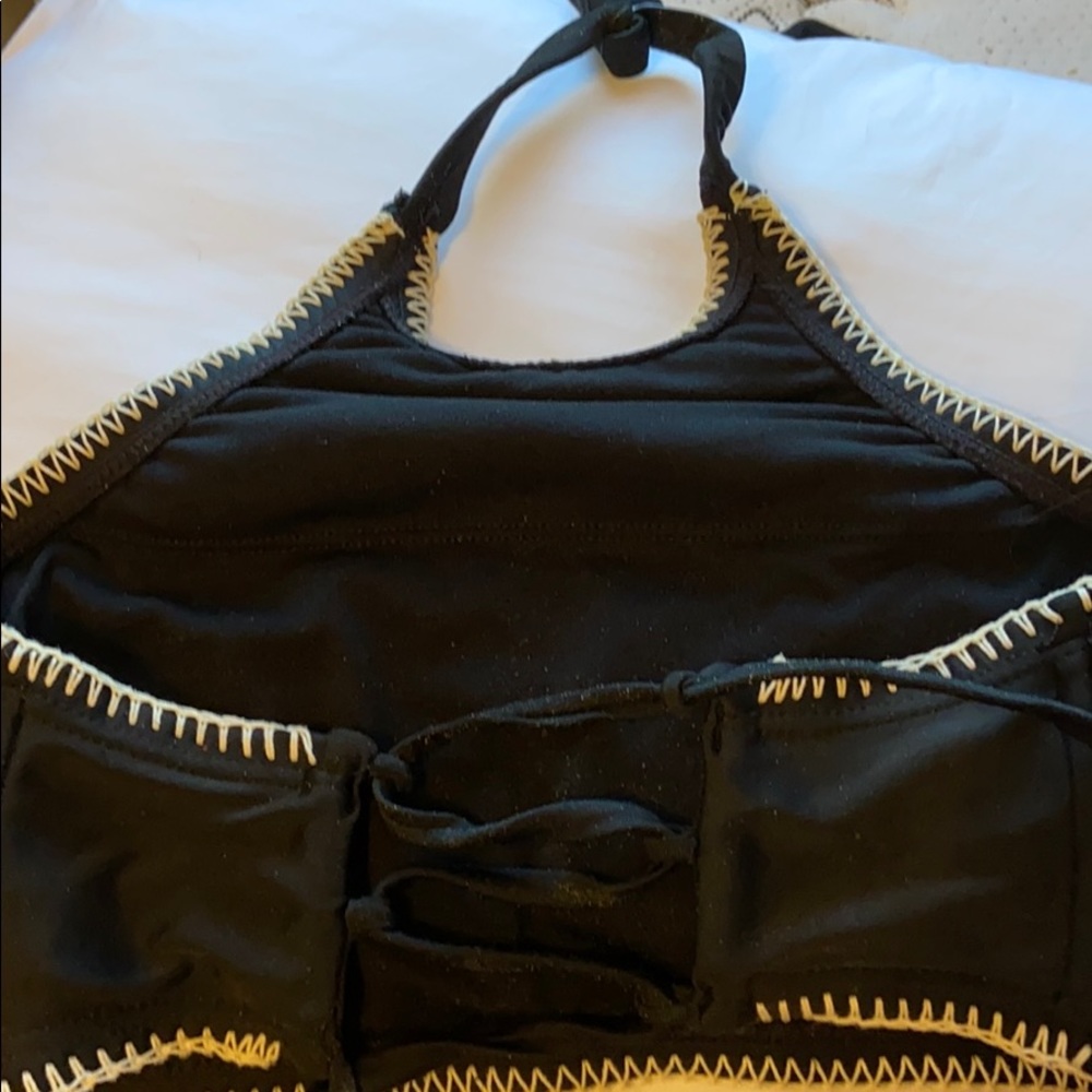 bikini - Picture 3 of 4